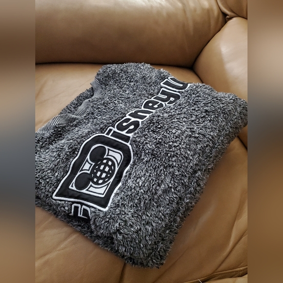 Black fuzzy Disney Spirit Jersey with Black & White detailing Disney World XS - Picture 2 of 4